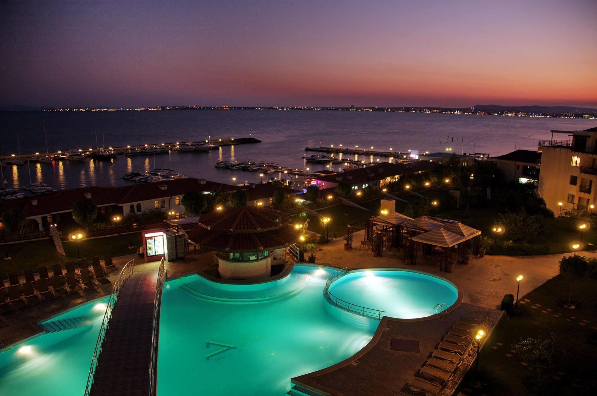 Diamond Apartments Sveti Vlas Exterior photo