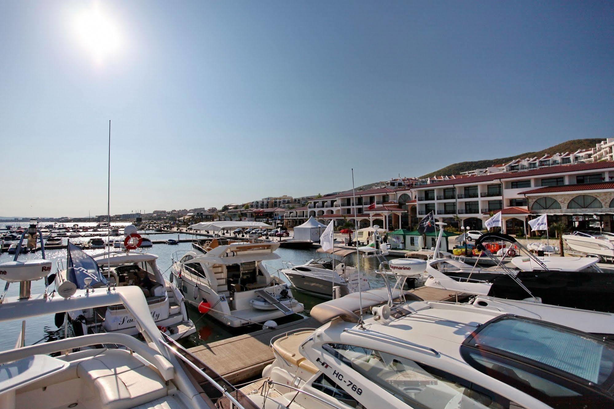 Diamond Apartments Sveti Vlas Exterior photo